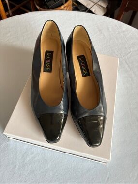 L Chase Navy Leather Flats with Black Patent Toe Size 8.5 Wide